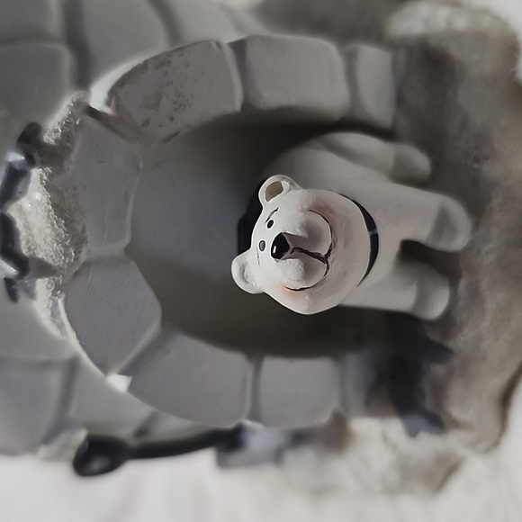 CRAZY MOUNTAINS  EXCLUSIVE DESIGNS IGLOO CANDLE HOLDER. - Picture 2 of 7